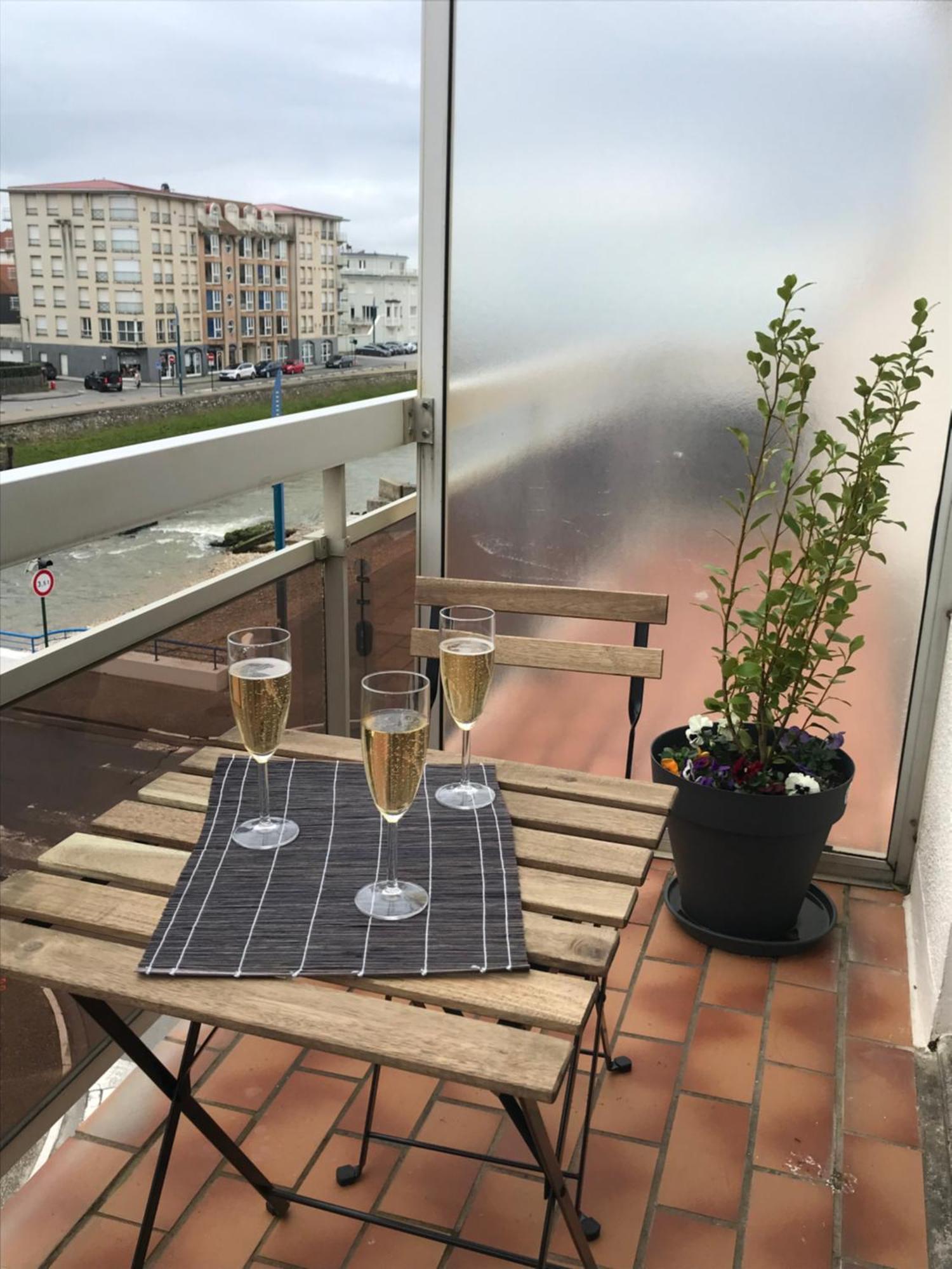 Une Jolie Vue - Appt 2 Pieces Vue Mer Balcon Sud Wimereux Eksteriør bilde